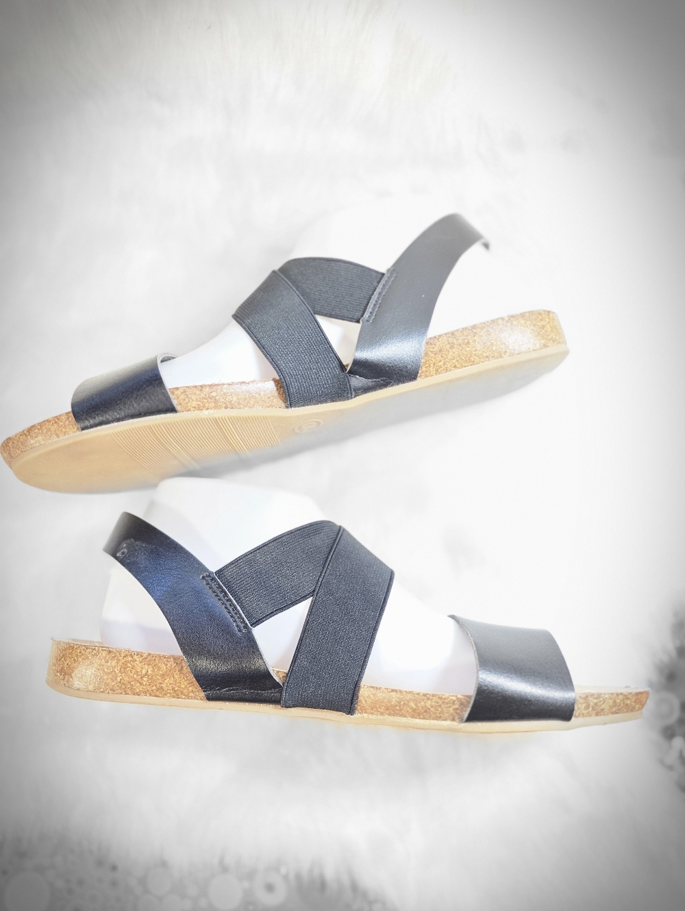 Universal Threads/Target Black Crisscross Elastic Strap Women's Sandals - Picture 4 of 11
